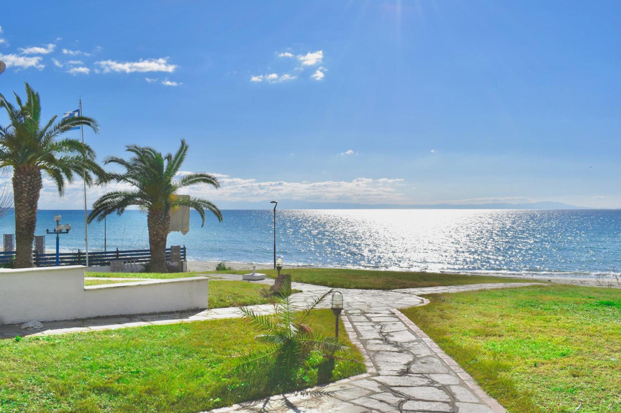 Varonos Summer Residences *