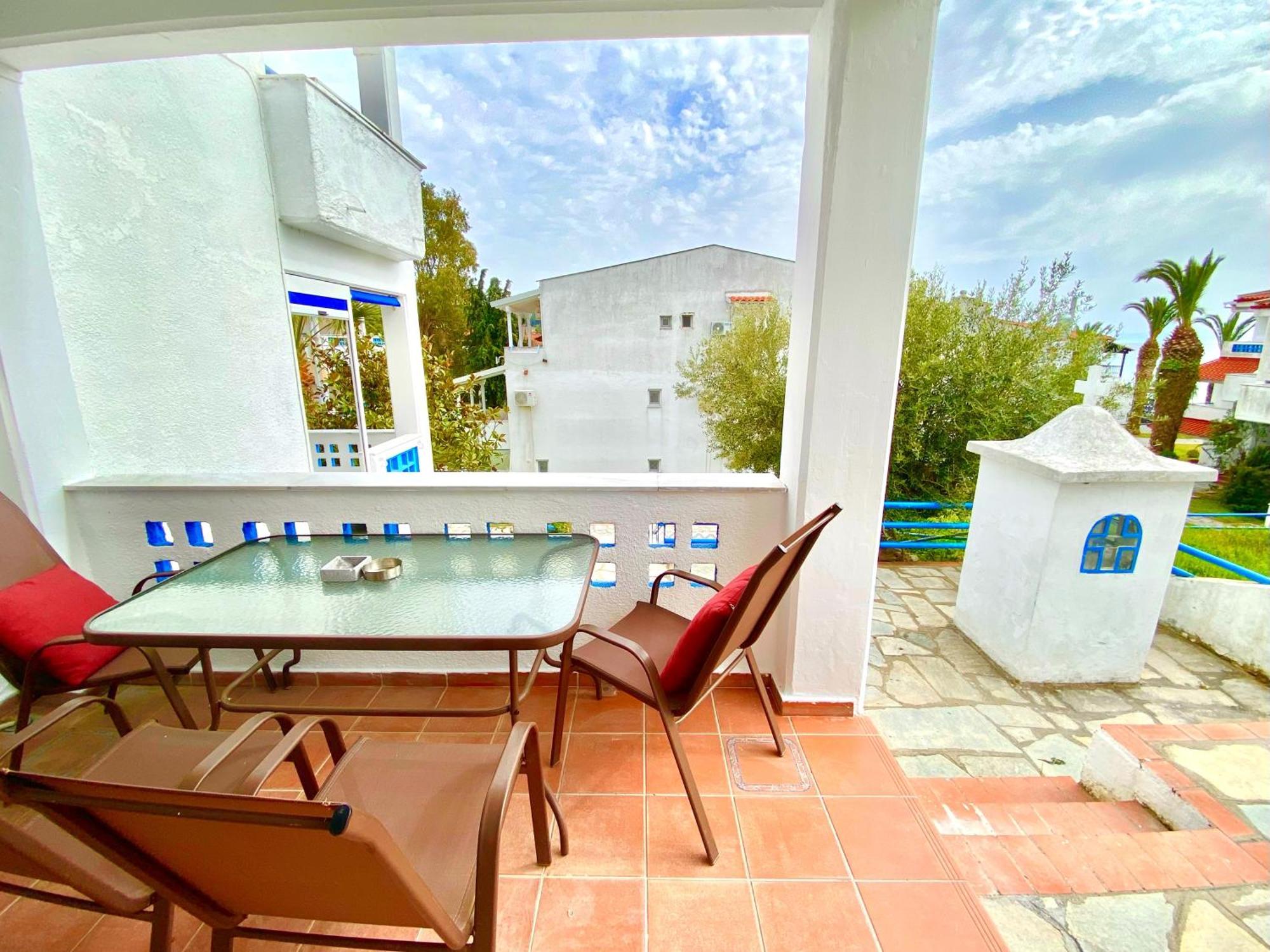 Varonos Summer Residences Siviri