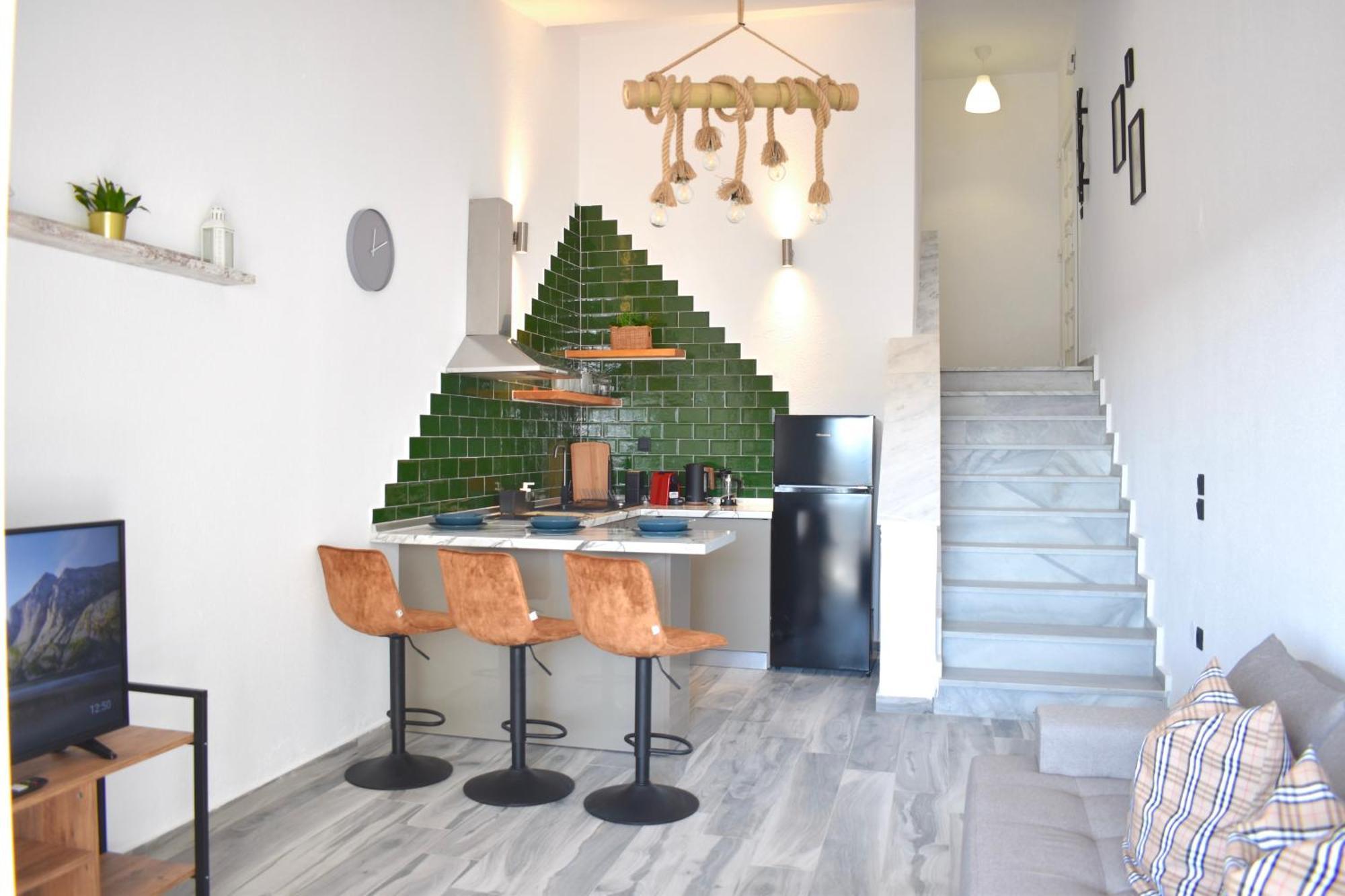 Varonos Summer Residences *